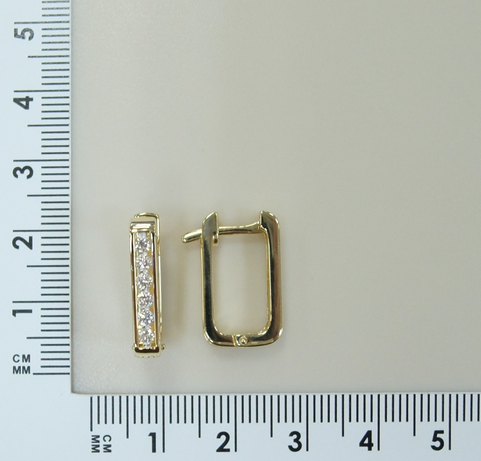 10511-001629 Серьги (Au 585)